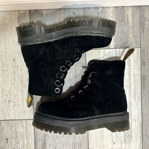 Dr. Martens Rare Molly Velvet Platform Boots W9
